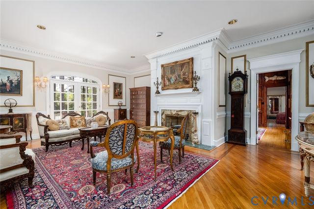 221 Dryden Ln, Henrico, VA 23229