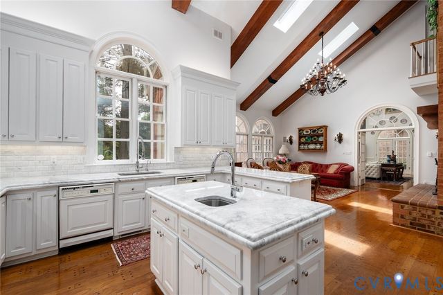 221 Dryden Ln, Henrico, VA 23229