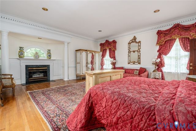 221 Dryden Ln, Henrico, VA 23229