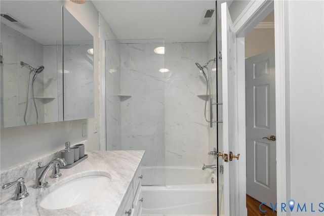 221 Dryden Ln, Henrico, VA 23229
