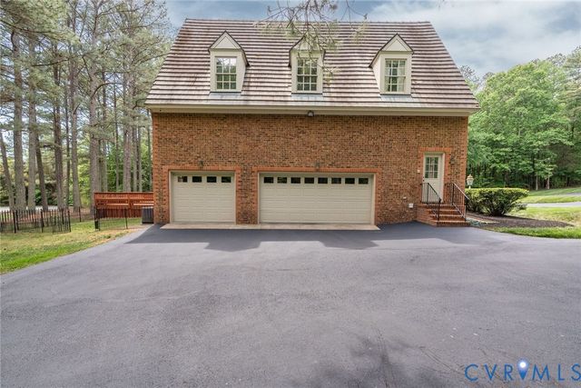 221 Dryden Ln, Henrico, VA 23229