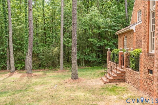 221 Dryden Ln, Henrico, VA 23229