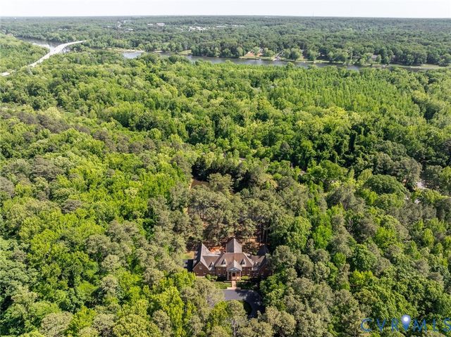 221 Dryden Ln, Henrico, VA 23229