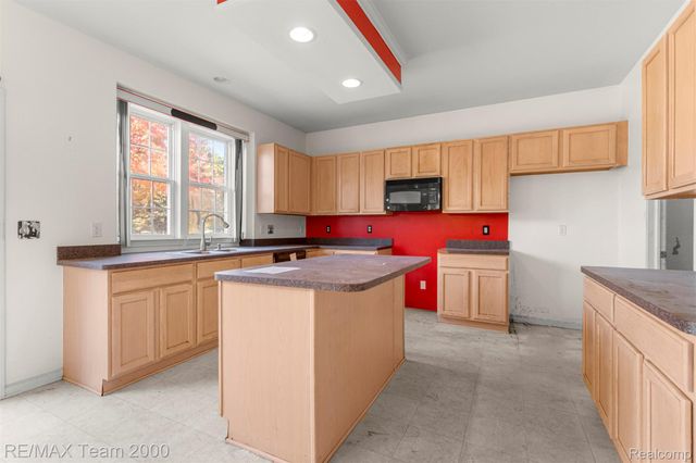 34495 Orsini Drive, Sterling Heights, MI 48312