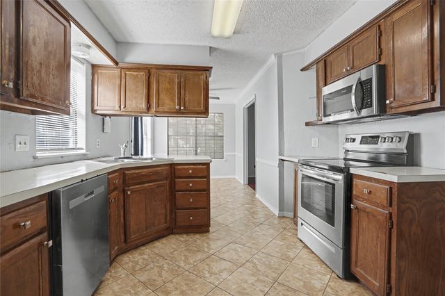 1809 W Gulfport Street, Broken Arrow, OK 74011