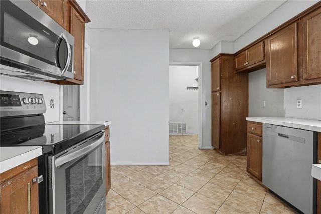 1809 W Gulfport Street, Broken Arrow, OK 74011