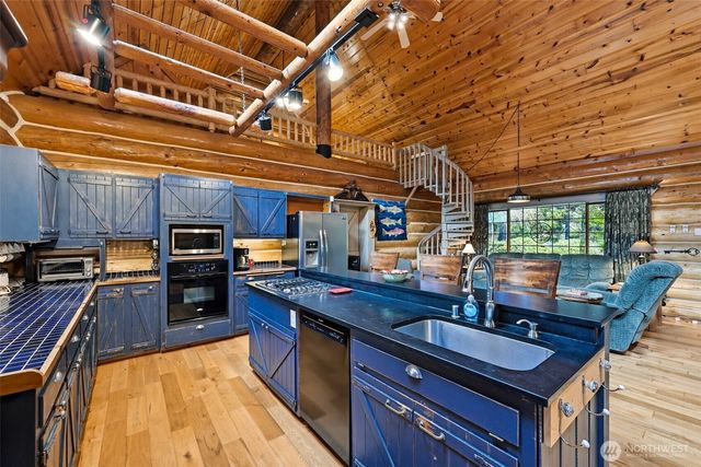 5630 Scherrer Road, Granite Falls, WA 98252