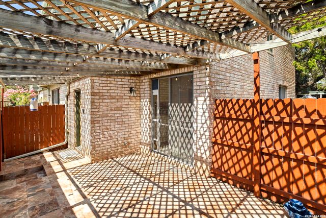 3678 Hidden Dr Apt 2702, San Antonio, TX 78217