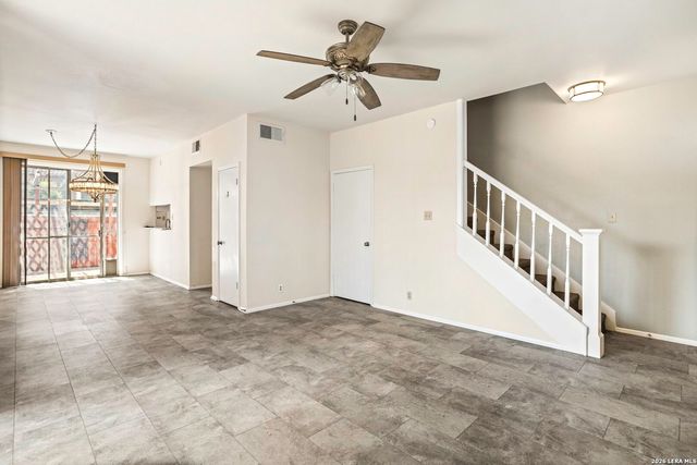 3678 Hidden Dr Apt 2702, San Antonio, TX 78217