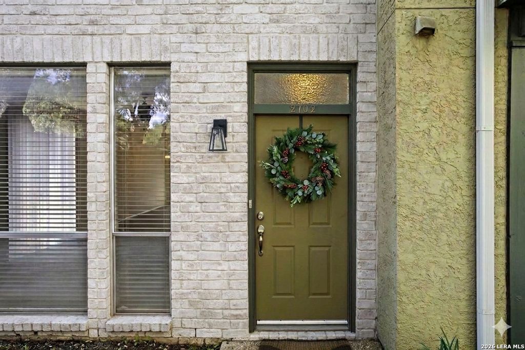 3678 Hidden Dr Apt 2702, San Antonio, TX 78217