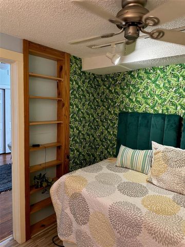 717 Church Street, Galveston, TX 77550