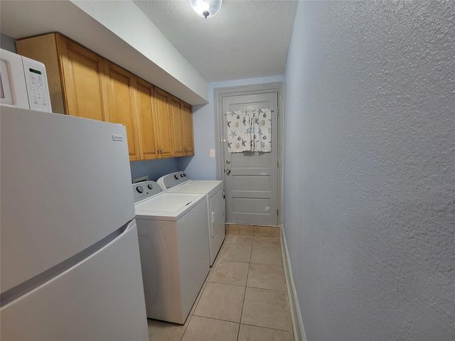 717 Church Street, Galveston, TX 77550