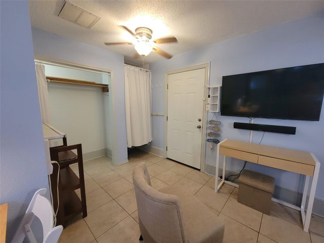 717 Church Street, Galveston, TX 77550