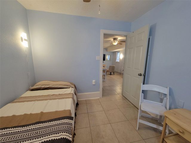 717 Church Street, Galveston, TX 77550