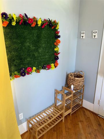 717 Church Street, Galveston, TX 77550