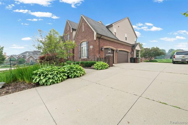 56555 Hartley Drive, Shelby Twp, MI 48316