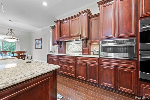 56555 Hartley Drive, Shelby Twp, MI 48316