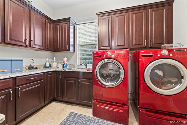 56555 Hartley Drive, Shelby Twp, MI 48316