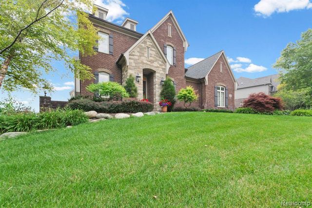 56555 Hartley Drive, Shelby Twp, MI 48316