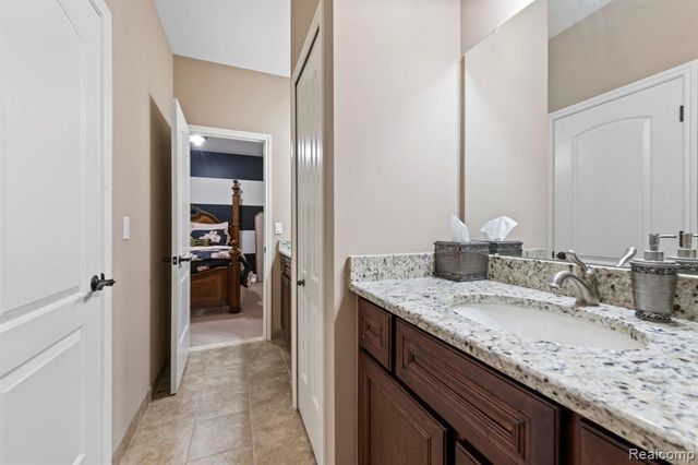 56555 Hartley Drive, Shelby Twp, MI 48316