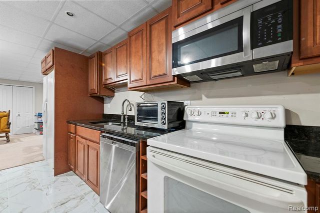 56555 Hartley Drive, Shelby Twp, MI 48316