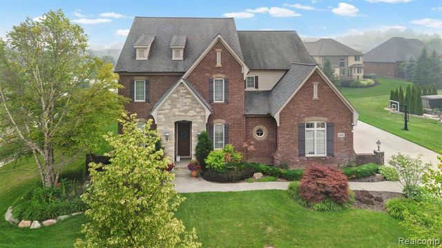 56555 Hartley Drive, Shelby Twp, MI 48316