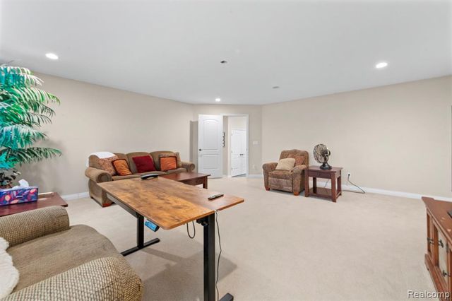 56555 Hartley Drive, Shelby Twp, MI 48316