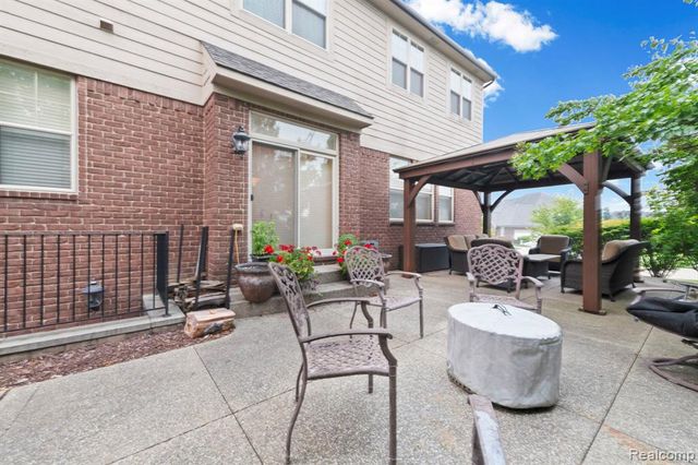 56555 Hartley Drive, Shelby Twp, MI 48316