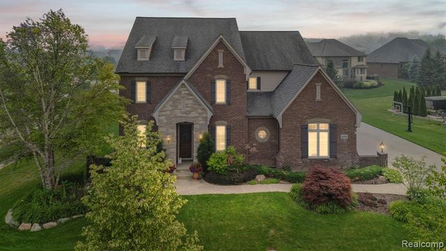 56555 Hartley Drive, Shelby Twp, MI 48316