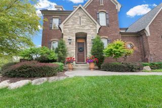 56555 Hartley Drive, Shelby Twp, MI 48316