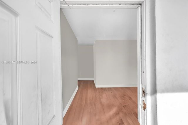 1300 NW 43rd Ter 201, Lauderhill, FL 33313