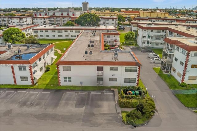 1300 NW 43rd Ter 201, Lauderhill, FL 33313