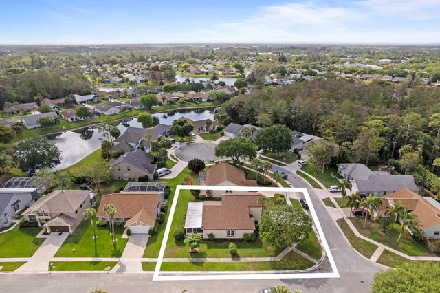 9935 Pine Dust Court, Wellington, FL 33467