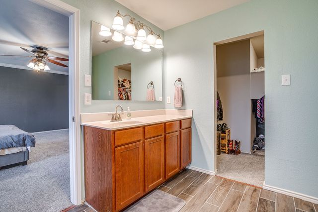 3028 Wakecrest Drive, Fort Worth, TX 76108