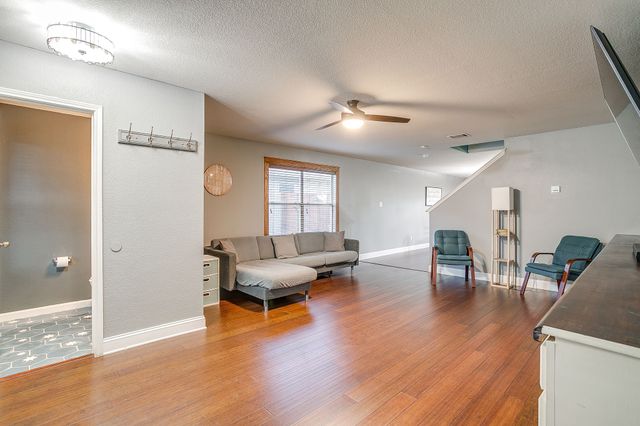3028 Wakecrest Drive, Fort Worth, TX 76108