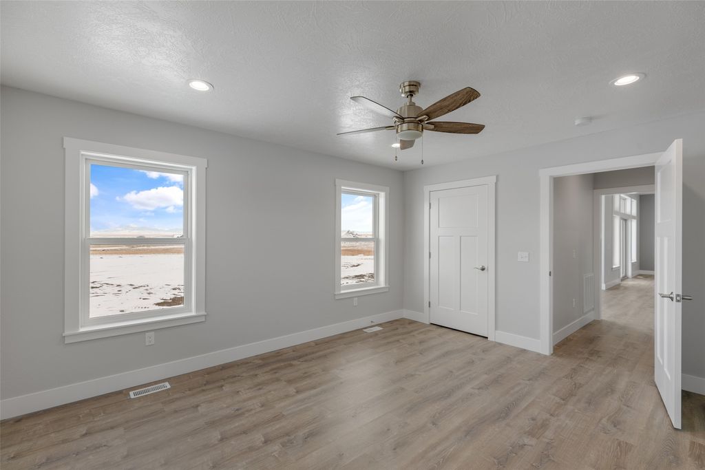 Image 13 of property listing at 35 Copper Creek Lane, Great Falls, MT 59405