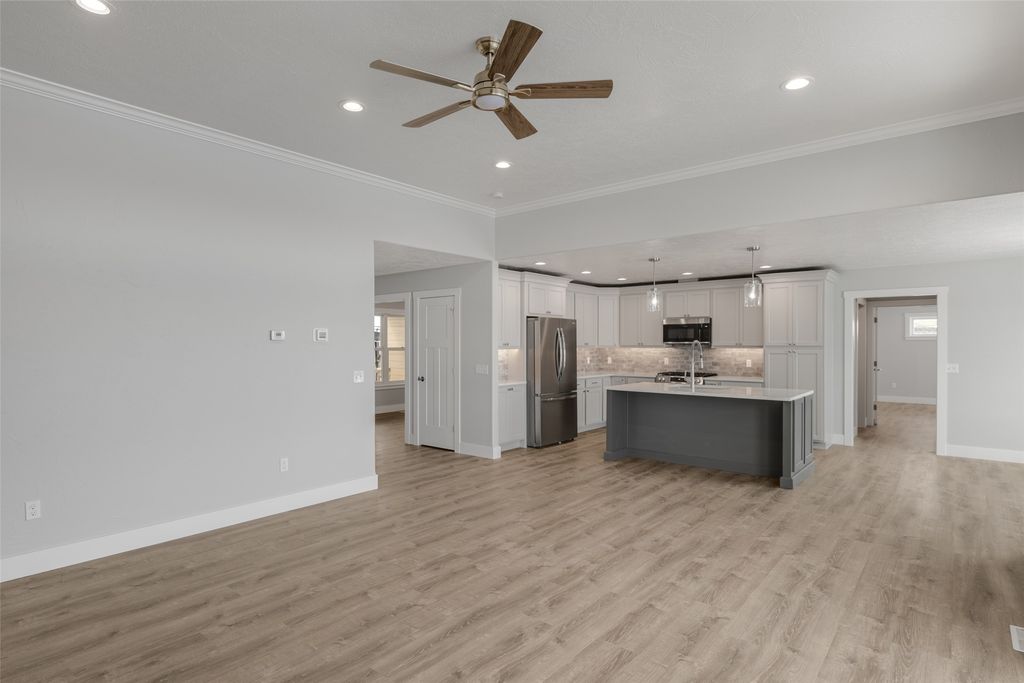Image 3 of property listing at 35 Copper Creek Lane, Great Falls, MT 59405