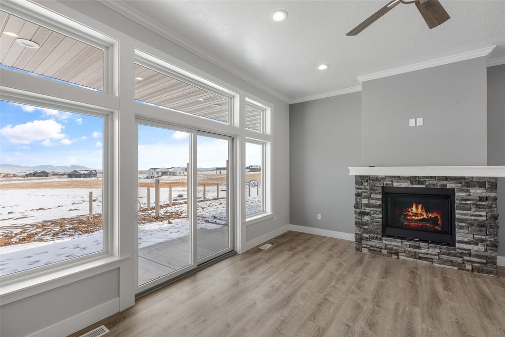 Image 6 of property listing at 35 Copper Creek Lane, Great Falls, MT 59405