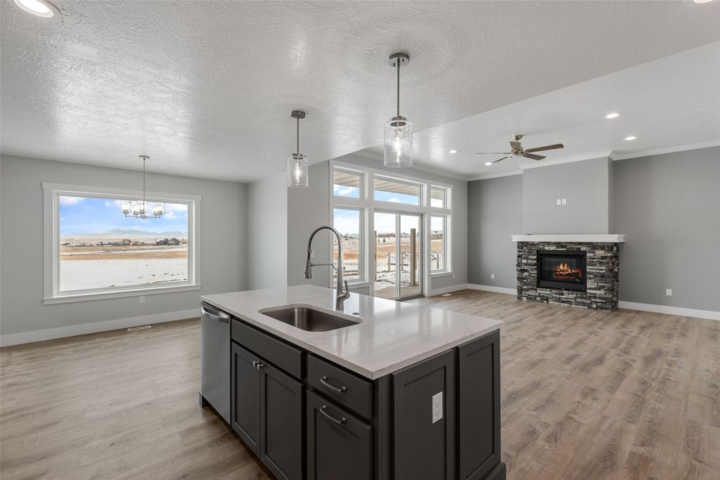 Image 7 of property listing at 35 Copper Creek Lane, Great Falls, MT 59405