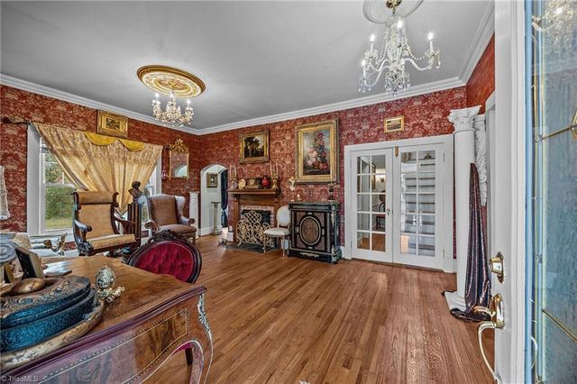 501 W 2nd Avenue, Lexington, NC 27292