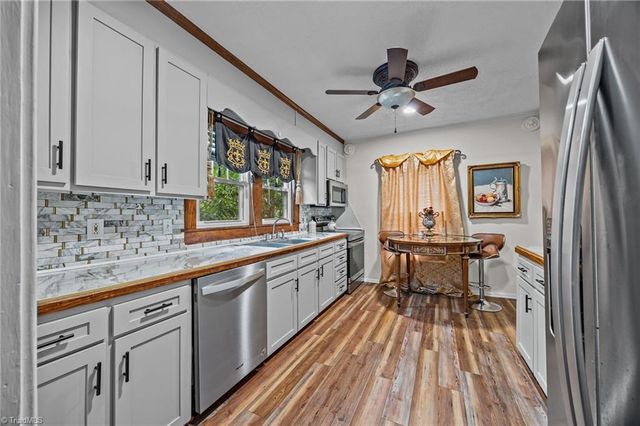 501 W 2nd Avenue, Lexington, NC 27292