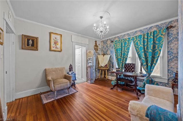 501 W 2nd Avenue, Lexington, NC 27292