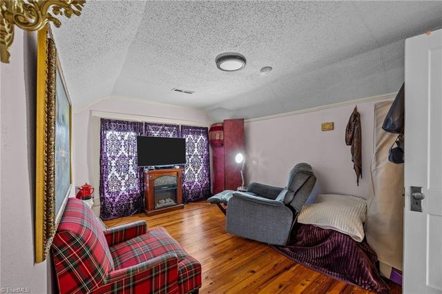 501 W 2nd Avenue, Lexington, NC 27292