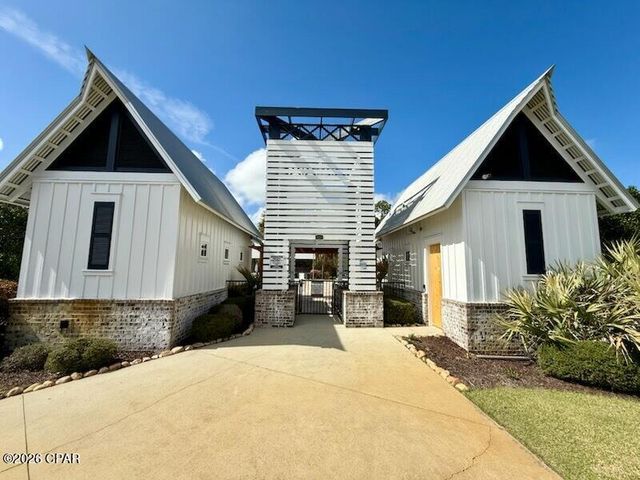 152 Merrion Road, Southport, FL 32409