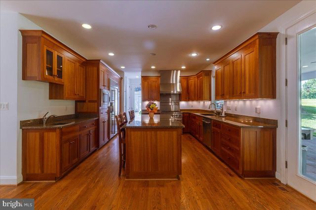 5202 CHASE LN, Midland, VA 22728