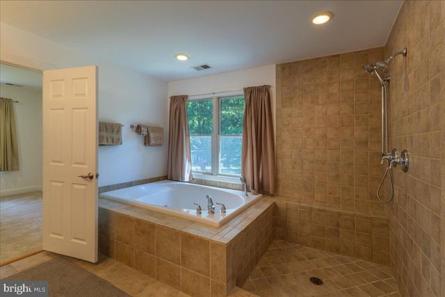 5202 CHASE LN, Midland, VA 22728