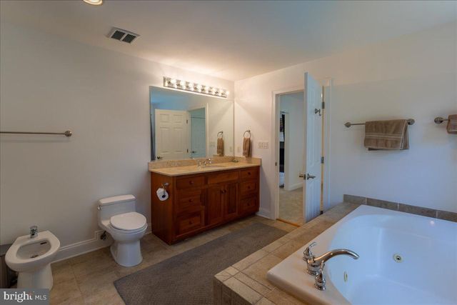 5202 CHASE LN, Midland, VA 22728