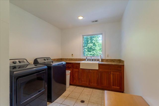 5202 CHASE LN, Midland, VA 22728