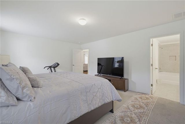 5518 Baverhof Drive, Greensboro, NC 27405