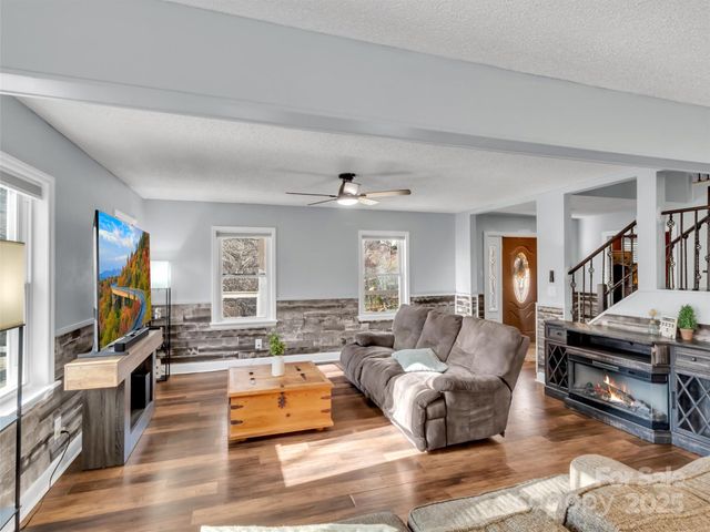 165 Foggy Cove Road, Waynesville, NC 28785